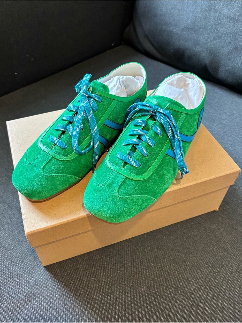 NIB Evan Sneaker, Grass Aster, Size 10